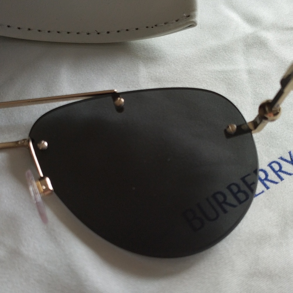 Burberry Rimless Sunglasses - Picture 7 of 7